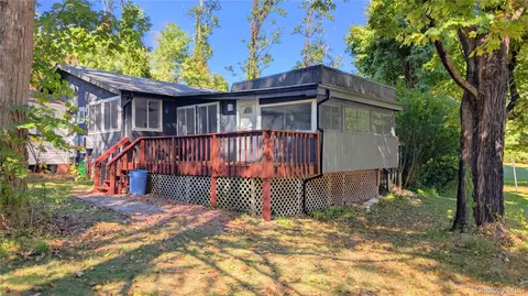 191 Sylvan Lake Rd #30, Beekman, NY 12533
