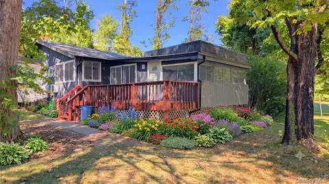 191 Sylvan Lake Rd #30, Beekman, NY 12533