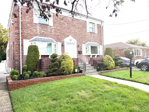 27 Victor St, Valley Stream, NY 11580