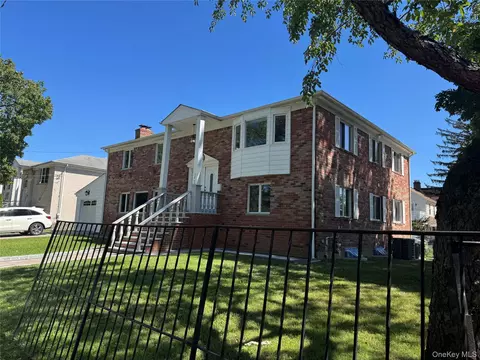 32-45 210 St, New York, NY 11361