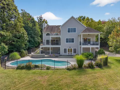 9 Horse Hill Ln, Warwick, NY 10990