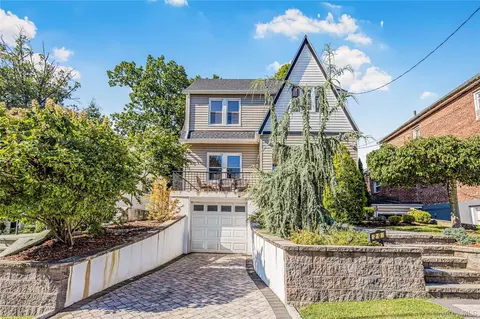 20 Kimball Ter, Yonkers, NY 10704
