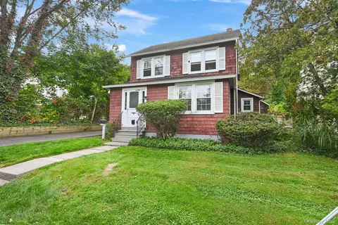 6 North St, Katonah, NY 10536