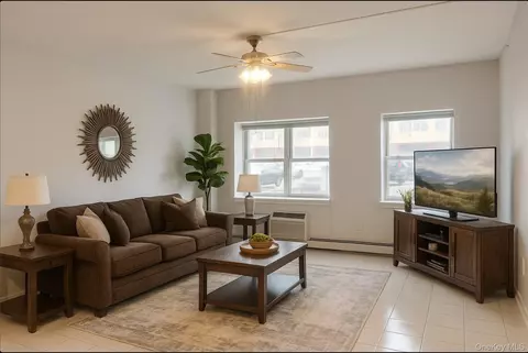 260 Beach 81st St #1D, New York, NY 11693