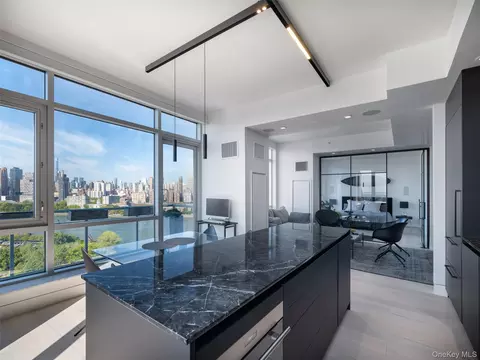 11-24 31st Ave #18B, New York, NY 11106