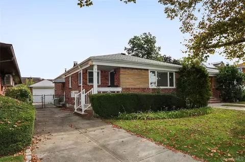 707 147th St, New York, NY 11357