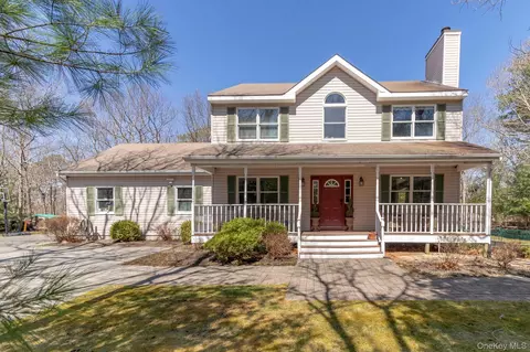 6 Bayview Ter, Southampton, NY 11968