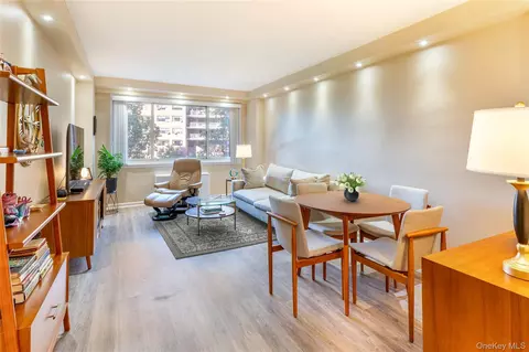 2621 Palisade Ave #2G, New York, NY 10463