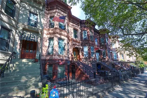 435 55th St, Brooklyn, NY 11220