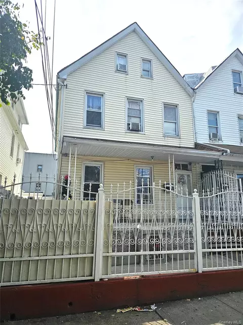 45-04 102nd St, New York, NY 11368