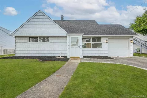 2231 Stewart Ave, Westbury, NY 11590