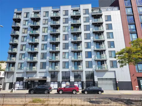 70-65 Queens Blvd #3L, New York, NY 11377
