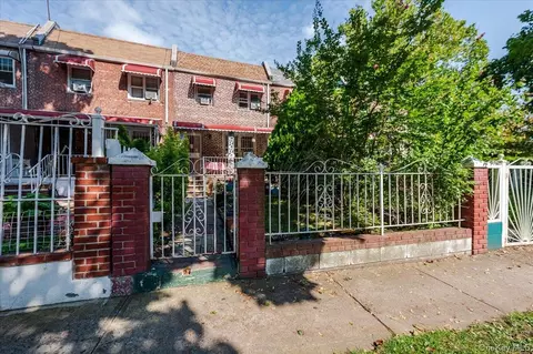 1181 Grenada Pl, New York, NY 10466