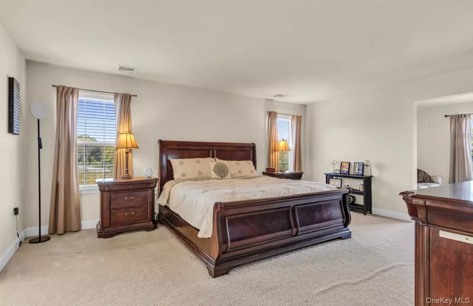 Bedroom - 59 Luthien Forest Rd, New Windsor, NY 12553 photo 4 of 11