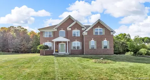 Exterior - 59 Luthien Forest Rd, New Windsor, NY 12553 photo 1 of 8