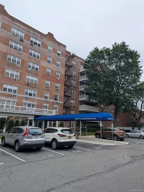 8509 151st Ave #2D, New York, NY 11414