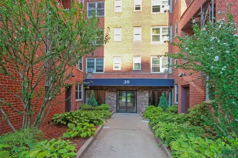 30 N Broadway #4C, White Plains, NY 10601