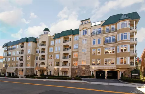 410 Westchester Ave #202, Port Chester, NY 10573