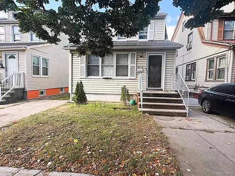 240-20 142nd Ave, New York, NY 11422