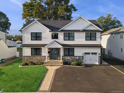 2619 Falcon St, East Meadow, NY 11554