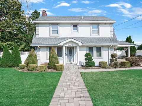 205 Schenck Ave, North Hempstead, NY 11590