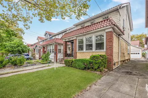 80-25 Woodhaven Blvd, Ridgewood, NY 11385