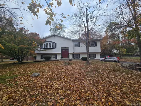 154 Rockland Ln, Ramapo, NY 10977