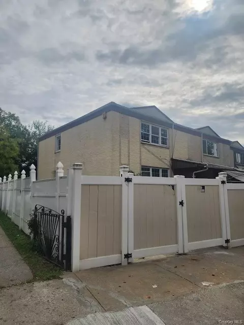 11006 Colonial Ave, New York, NY 11375