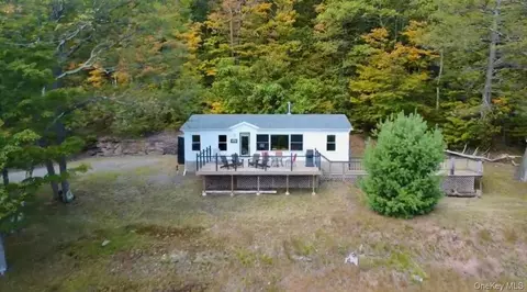 113 Justy Dr, Catskill, NY 12414