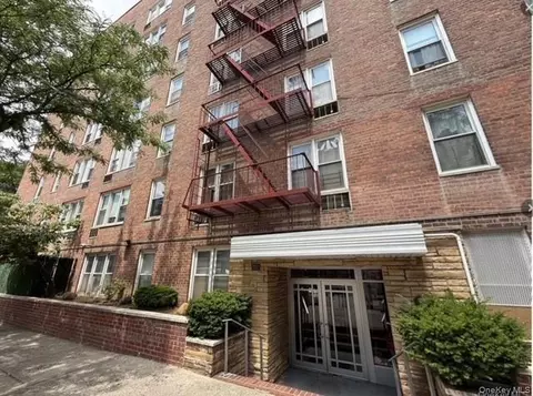 1332 Metropolitan Ave #6A, New York, NY 10462