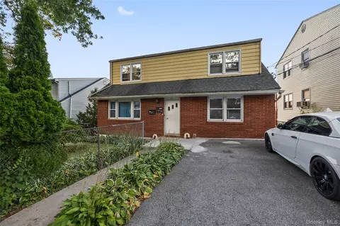 372 Sommerville Pl, Yonkers, NY 10703