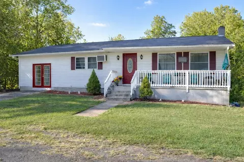 164 Brookside Farms Rd, Newburgh, NY 12550