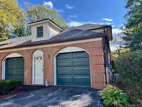 35 Westbrook Rd, Newburgh, NY 12550