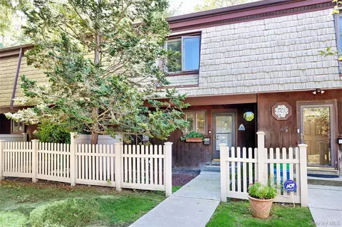 12 Heritage Dr #C, Clarkstown, NY 10956