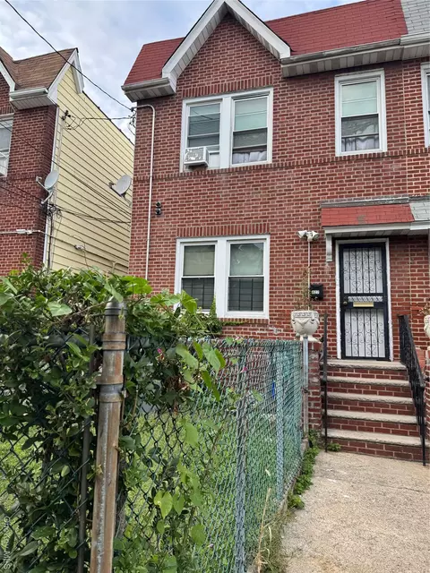 927 E 219th St, New York, NY 10469