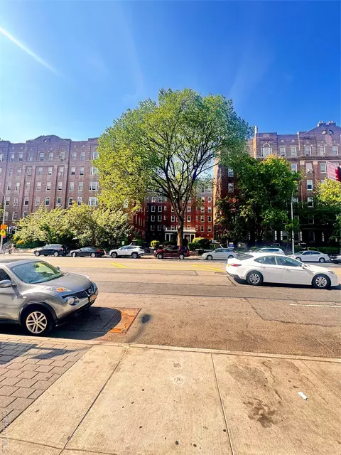 141-25 Northern Blvd #D15, New York, NY 11354