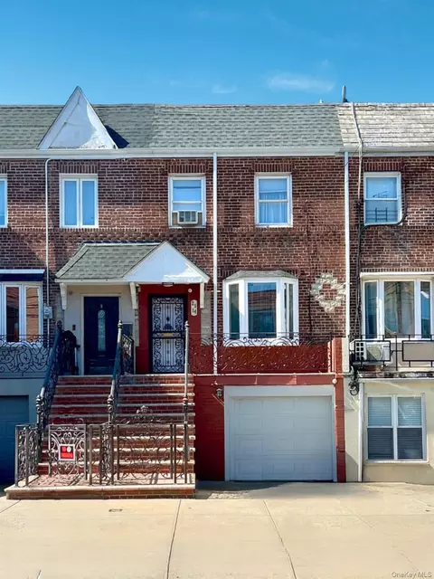 25-14 43 St, New York, NY 11103