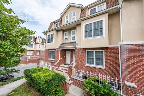 1 Patricia Ln #209, Bronx, NY 10465