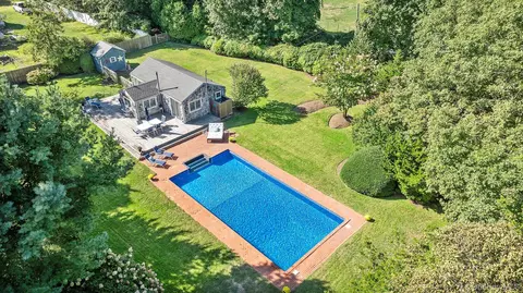 140 Three Mile Harbor Rd, East Hampton, NY 11937
