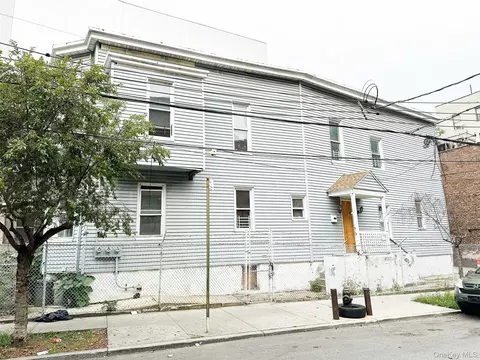 2249 Bassford Ave, New York, NY 10457
