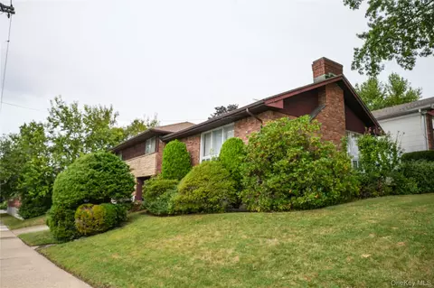 14703 10th Ave, New York, NY 11357