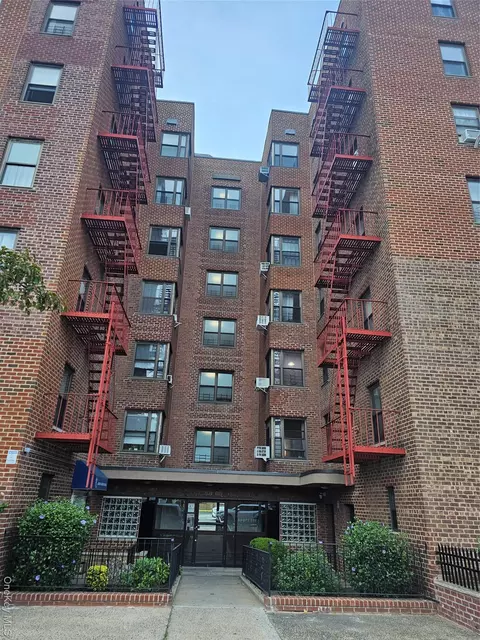 88-09 Northern #504, East Elmhurst, NY 11369