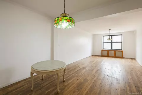80-35 Springfield Blvd #E-6, New York, NY 11364