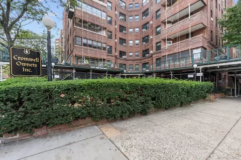 69-60 108th St #503, Forest Hills, NY 11375