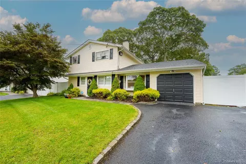51 Sarah Dr, Lake Grove, NY 11755