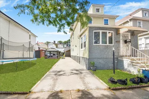 4153 Gunther Ave, New York, NY 10466