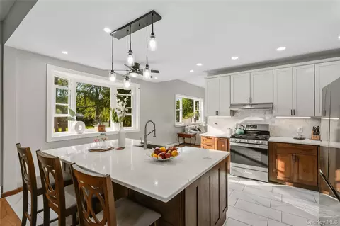Kitchen - 75 Sunset Dr, Patterson, NY 12563 photo 4 of 5