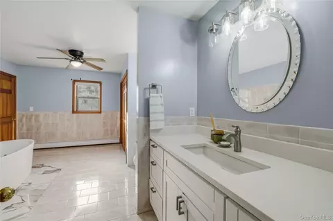 Bath - 75 Sunset Dr, Patterson, NY 12563 photo 3 of 4