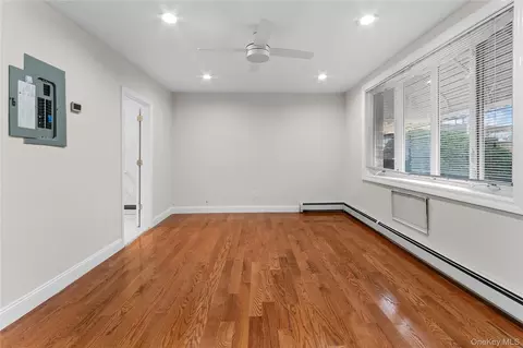 14209 45th Ave, Flushing, NY 11355