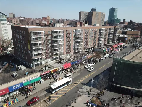 41-25 Kissena Blvd # 3F, Flushing, NY 11355